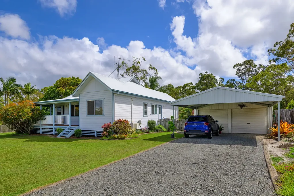 Cooloola Cove 3房  Peaceful Queenslander Living with Space, Privacy & Coastal Charm