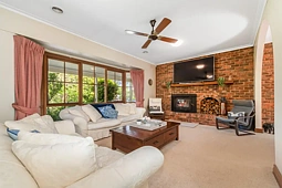 17 Jinchilla Avenue, Frankston South