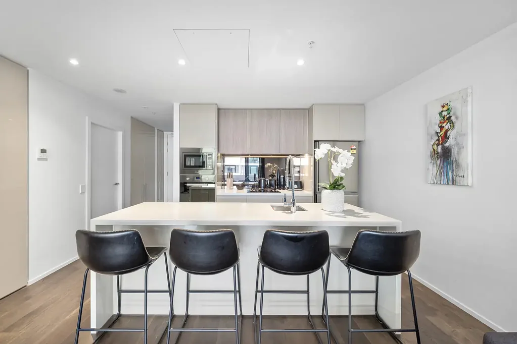 Modern Spacious Apartment Living