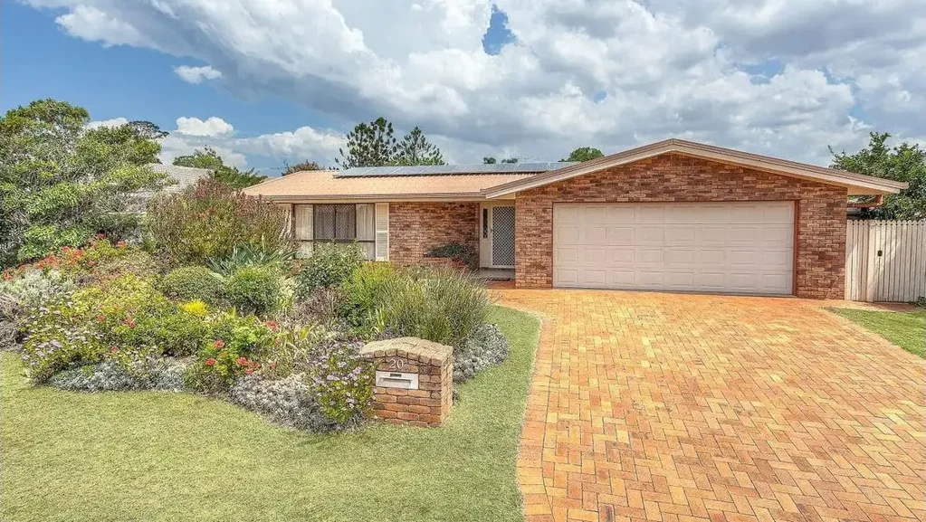 POPULAR CENTENARY HEIGHTS LOCATION