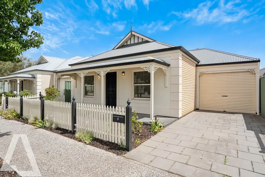 Immaculate three bedroom cottage home