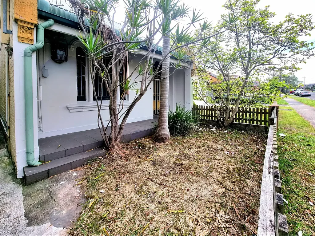 Spacious 2-Bedroom Home in Rockdale