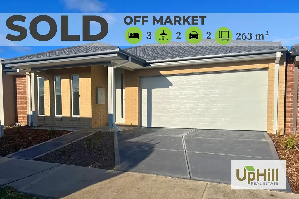 10 Ontario Street, Clyde North, VIC 3978