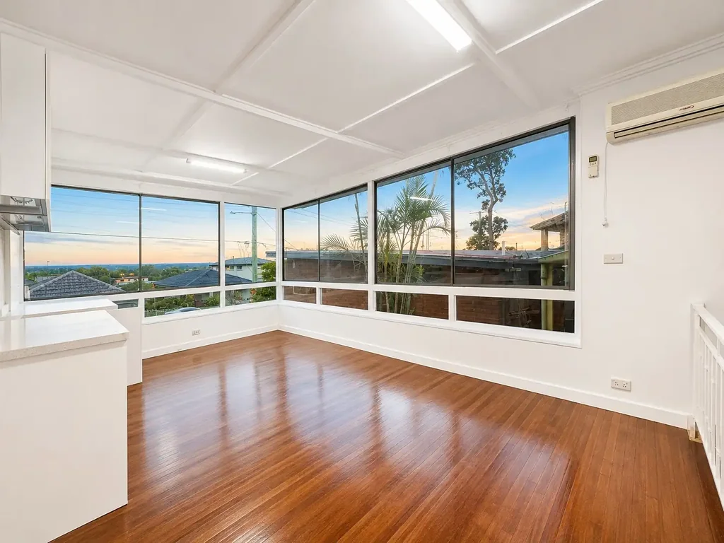 Bright & Stylish 2-Bedroom Home_Electricity & Water Included