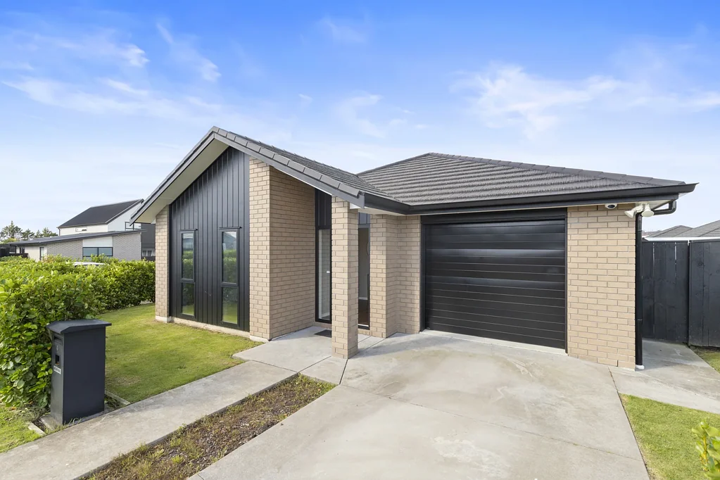 Paerata 3ਬੈੱਡਰੂਮ Platinum living in Paerata Rise