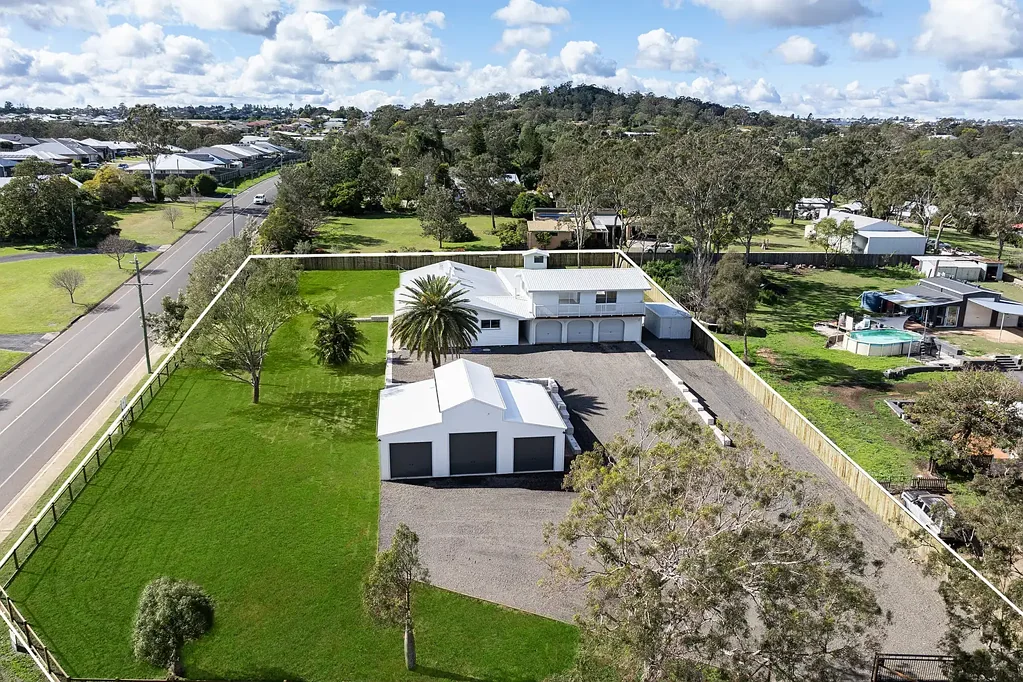 Glenvale 5房 宽敞3943平地块 豪华主卧套间 地暖套内浴室 高端厨房电器 全屋中央空调 地下泳池 三车位车库 优质木地板 Luxury, Lifestyle, Quality & Space