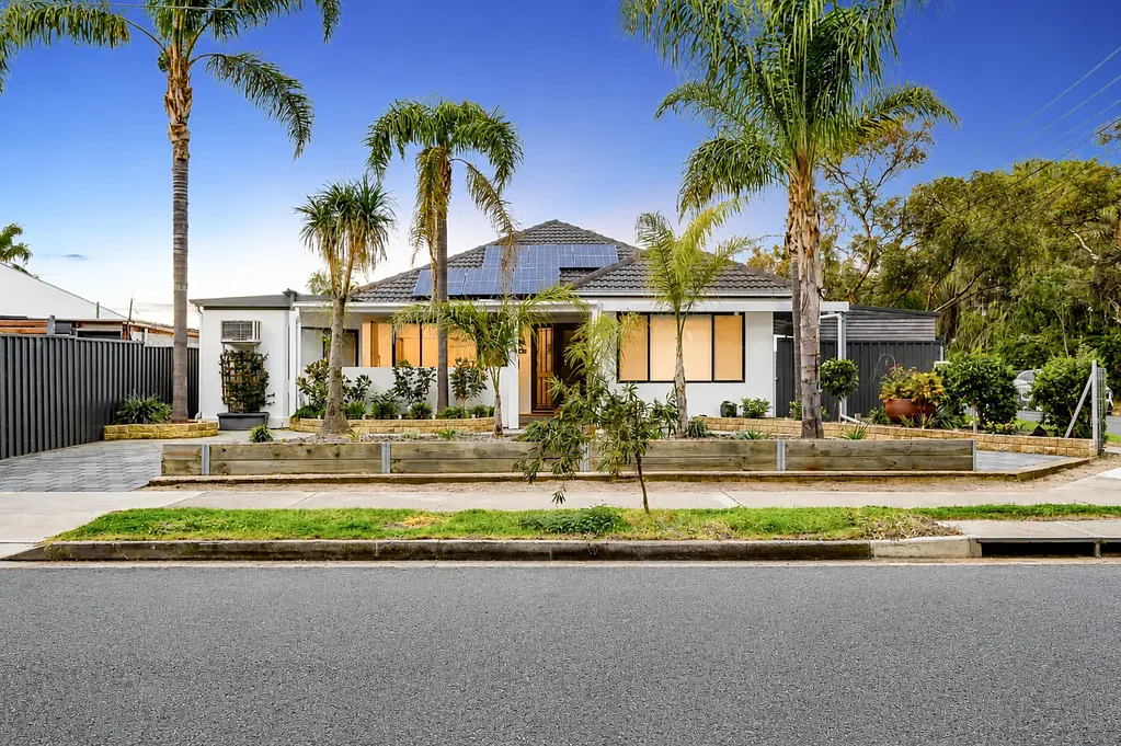 Taperoo 3બેડરૂમ Effortless Coastal Style & Updated Resort Style Living