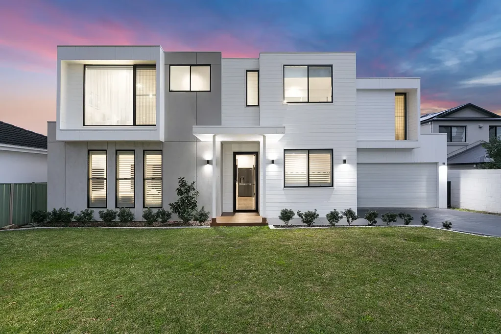 Caringbah 5 Slaapkamer Contemporary Family Living
