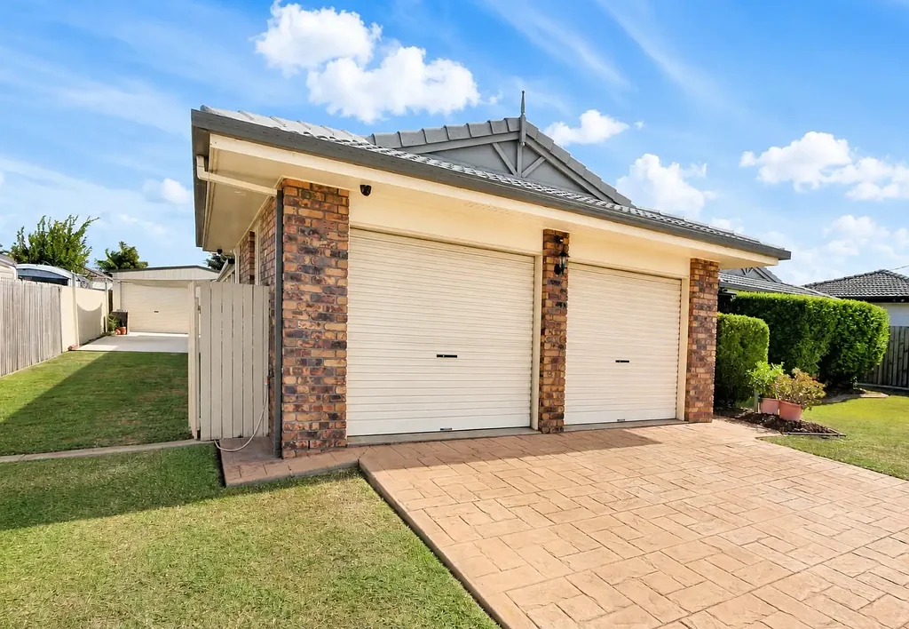Avoca 4房  4-Bedroom Family Home with Modern Upgrades  with Dual Sheds, 10kW Solar & Entertainer’s Alfresco