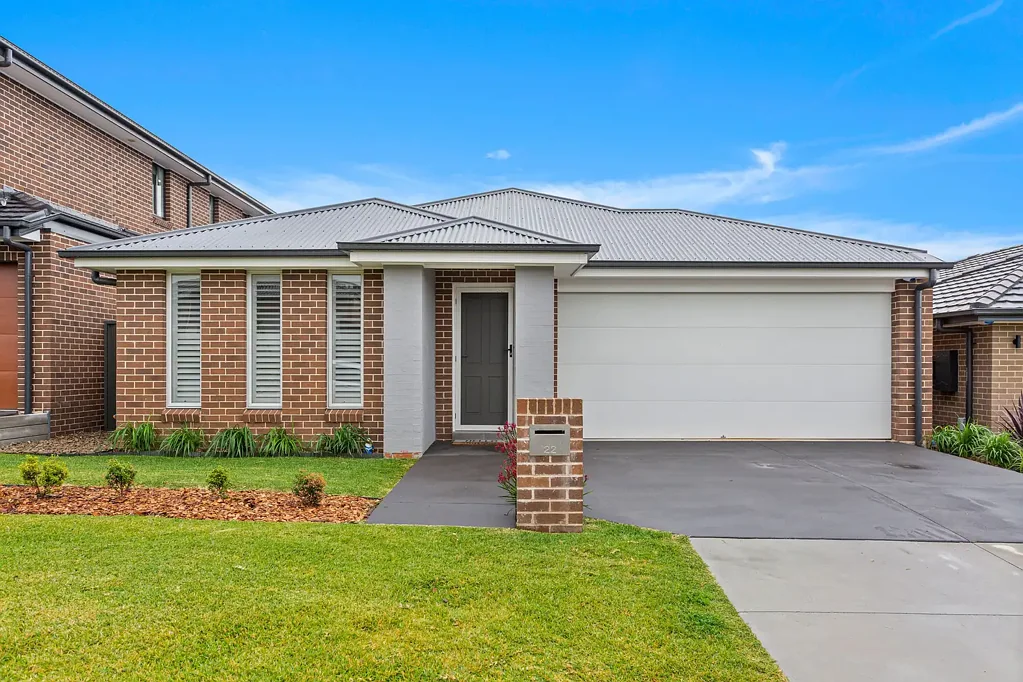 22 Wildflower Crescent, Calderwood, NSW 2527