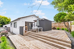 2/141 Verbena Road, Birkdale