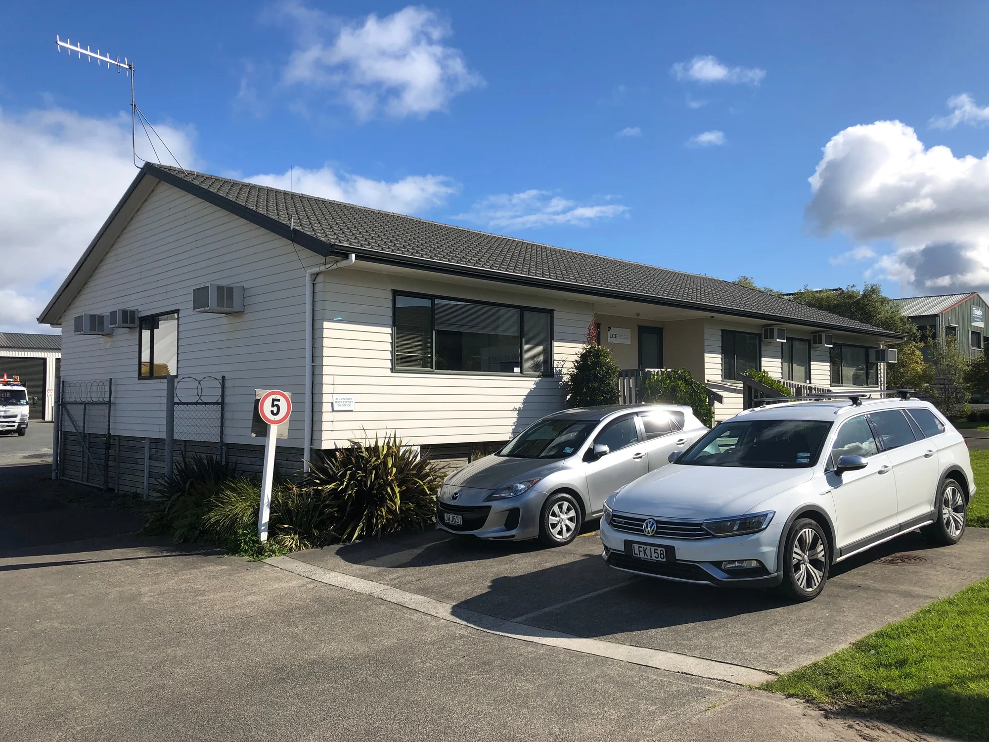 Silverdale 250sqm office - Silverdale industrial