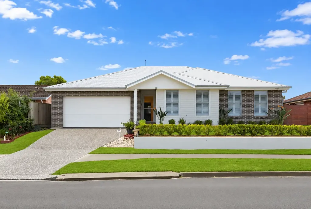 Tahmoor 4 Slaapkamer Custom Built, Prime Location...