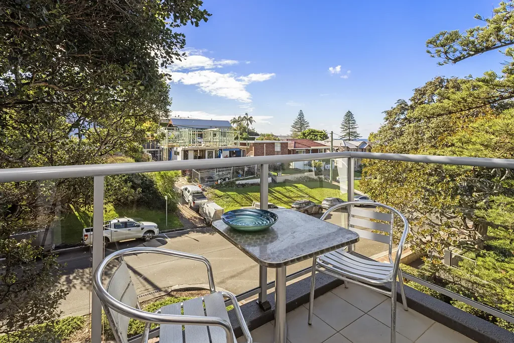Kiama 1房  Investment Studio in CENTRAL KIAMA with BALCONY and VIEWS.