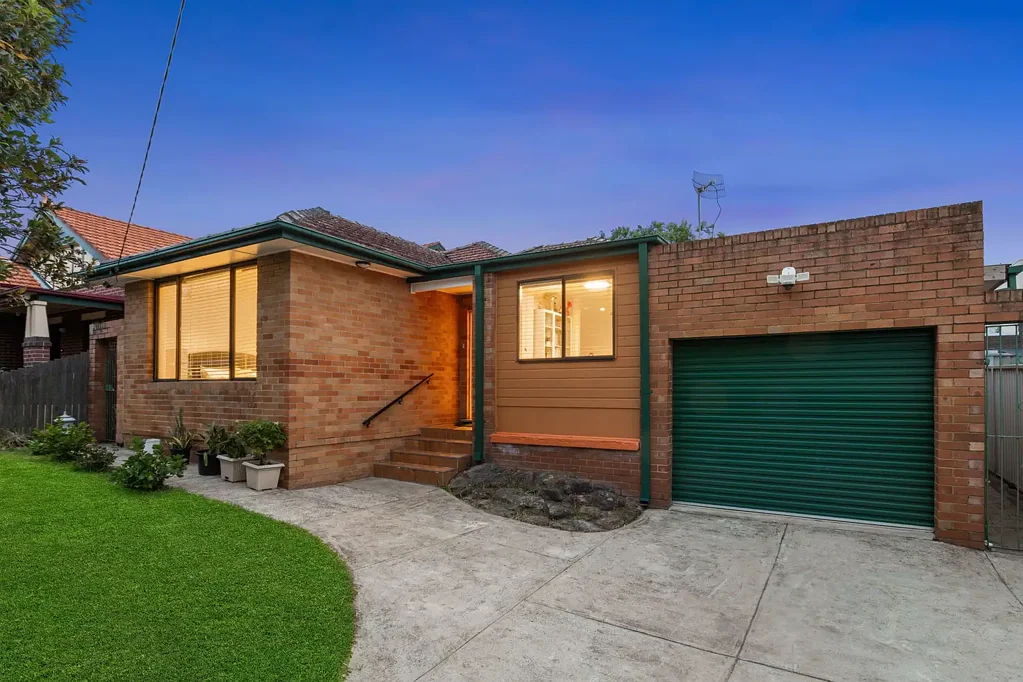 Concord 3침실 Impeccably renovated home in prime bayside address