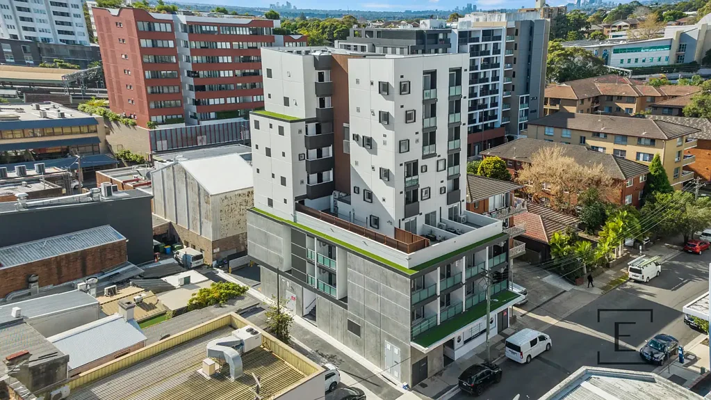 High-End Studio moments away from Strathfield Train Station!