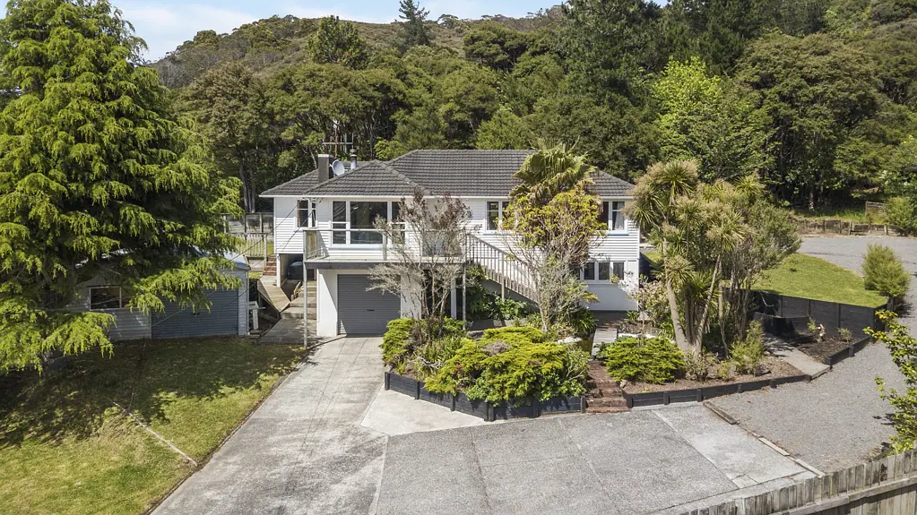 131 Wellington Road, Wainuiomata, Lower Hutt, Wellington