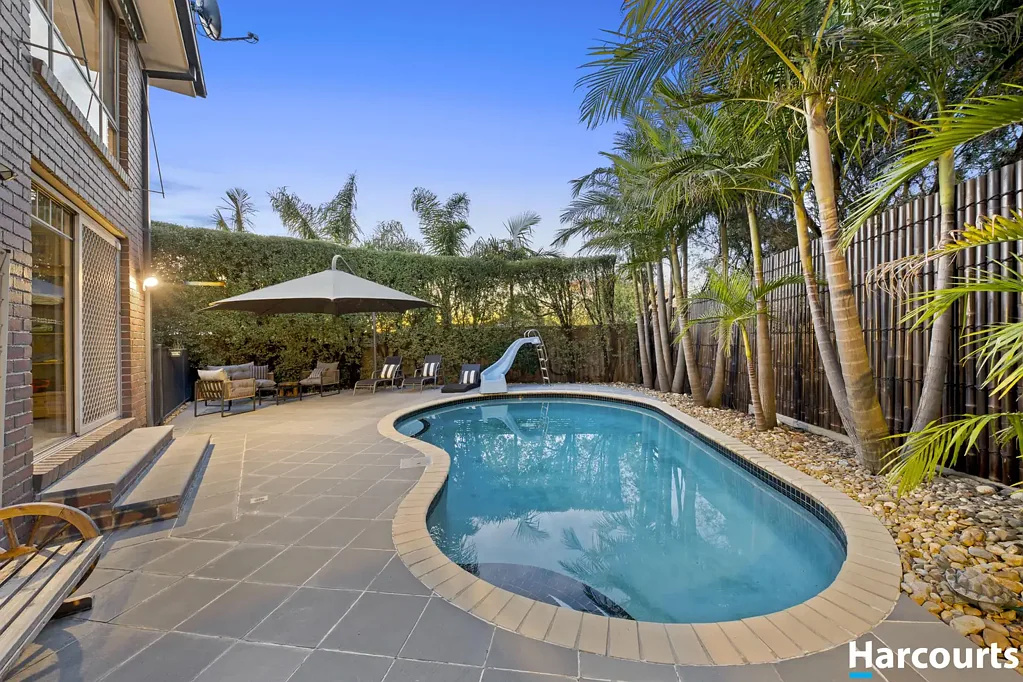 Lysterfield 5 Bedroom Private & Elegant Entertaining with Breathtaking Views