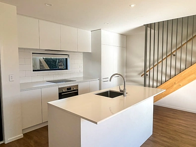 Sunny Richmond Townhouse - Easy Care!