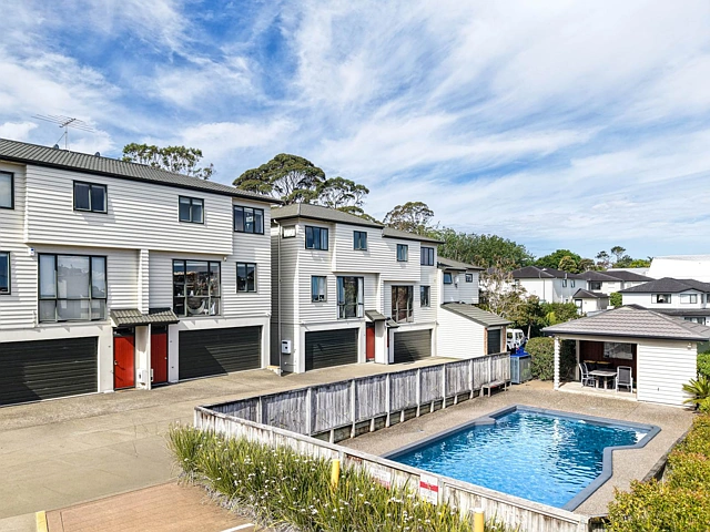 40/22 Northcross Drive, Oteha, North Shore City