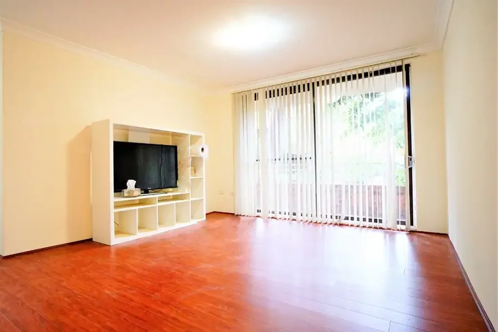 Good sized lounge and 2 bedrooms
