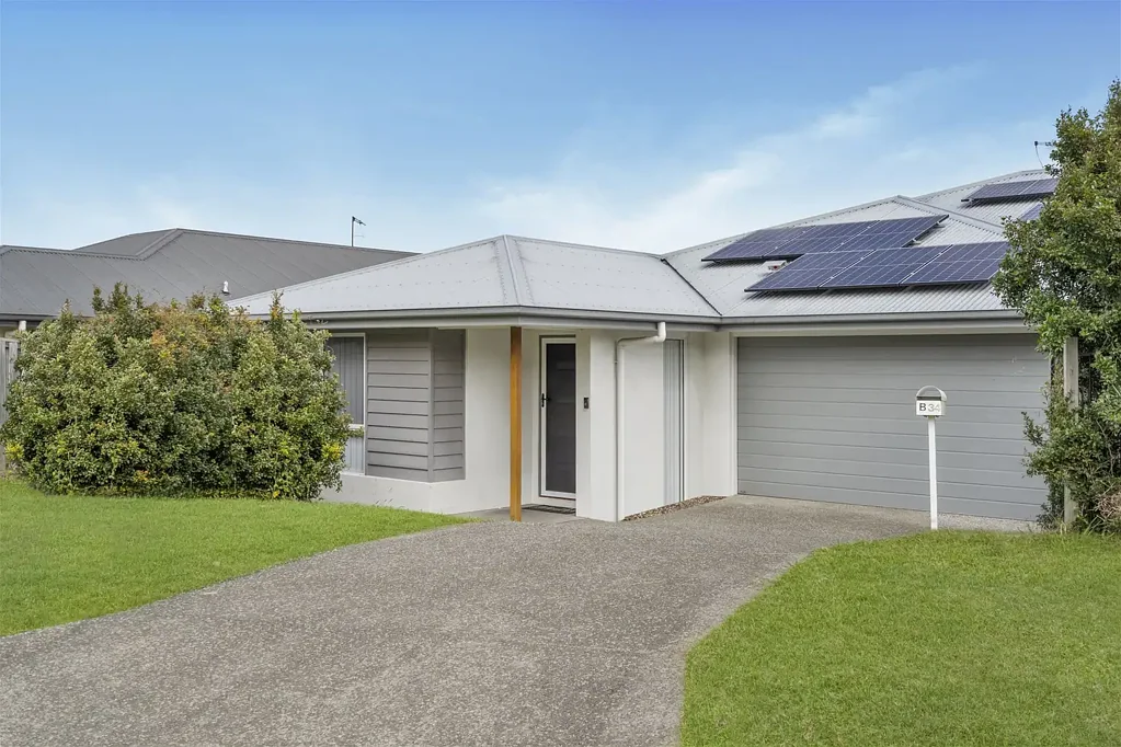 Pimpama 4Phòng ngủ Spacious Family Duplex in Prime Pimpama Location-Minutes to Costo, Westfield & M1