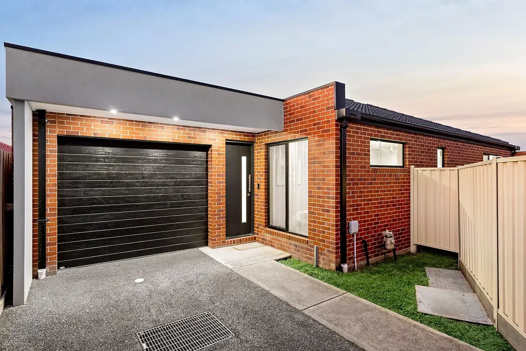 2/20 Denys Street, Fawkner, VIC 3060