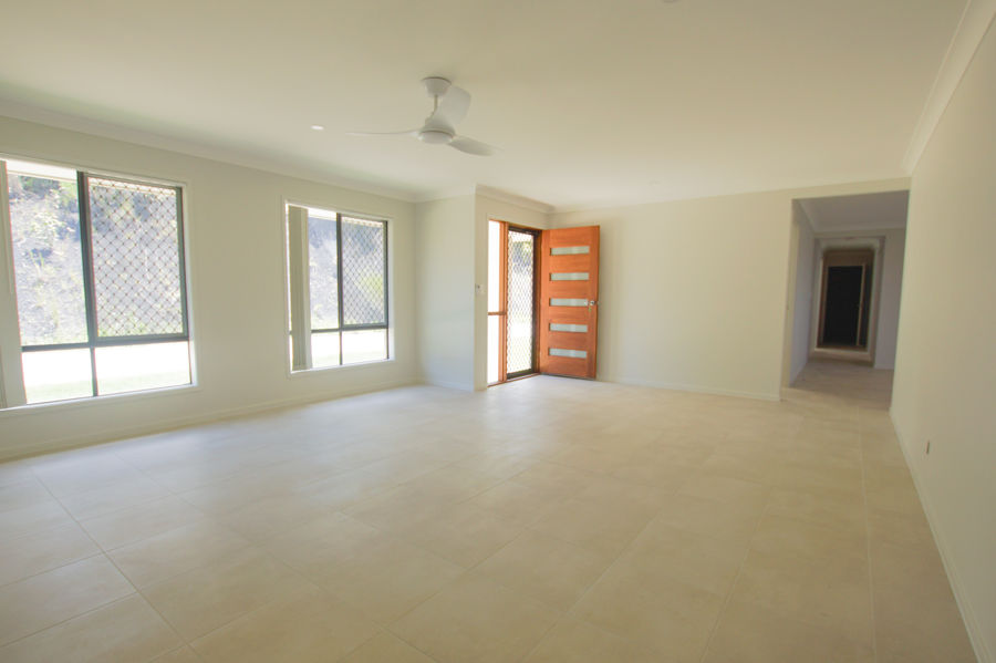 3 SKYLINE CL, NORTH MACKSVILLE NSW 2447, 0 habitaciones, 0 baños, House