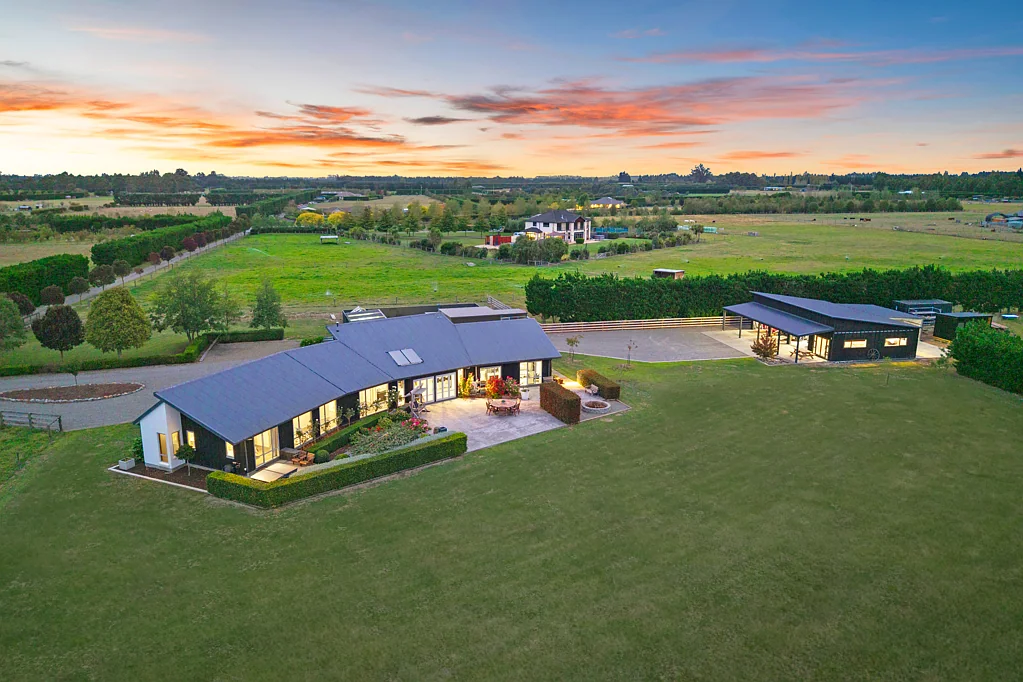 Swannanoa 5Kwarto Expansive Home & Epic Sheds!