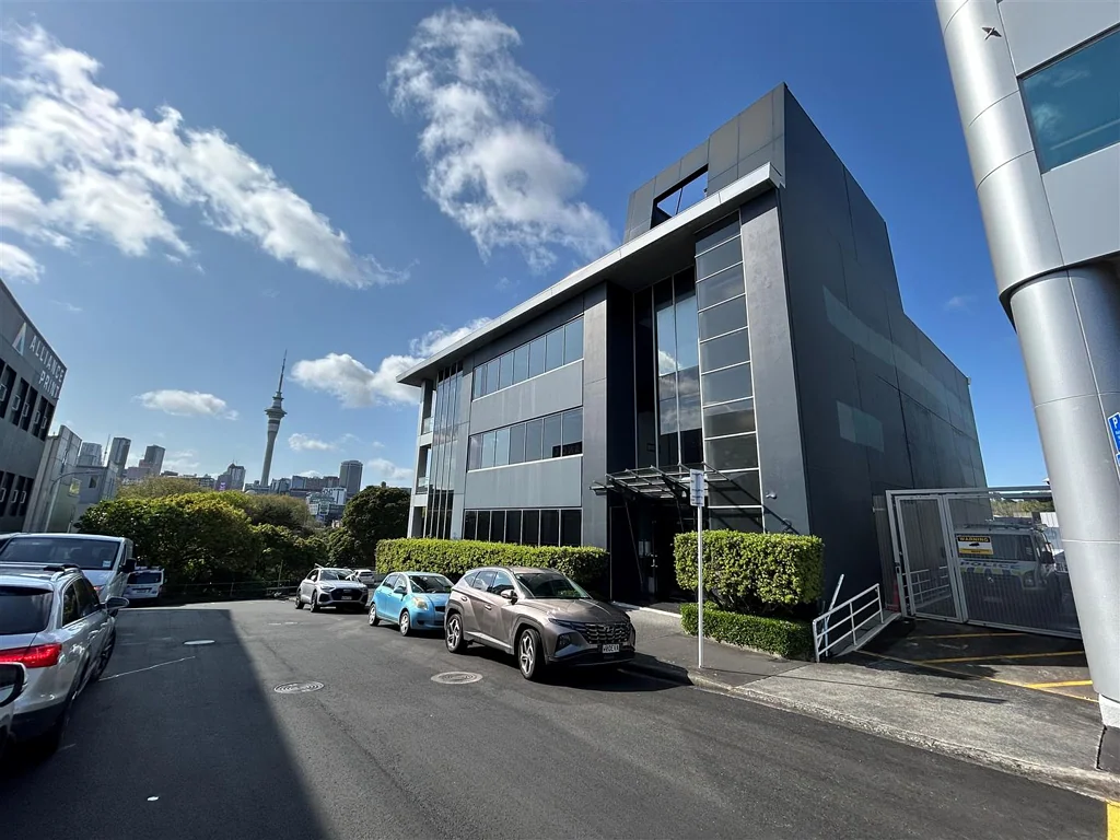 Freemans Bay Savills - Grand Location Full Floor
