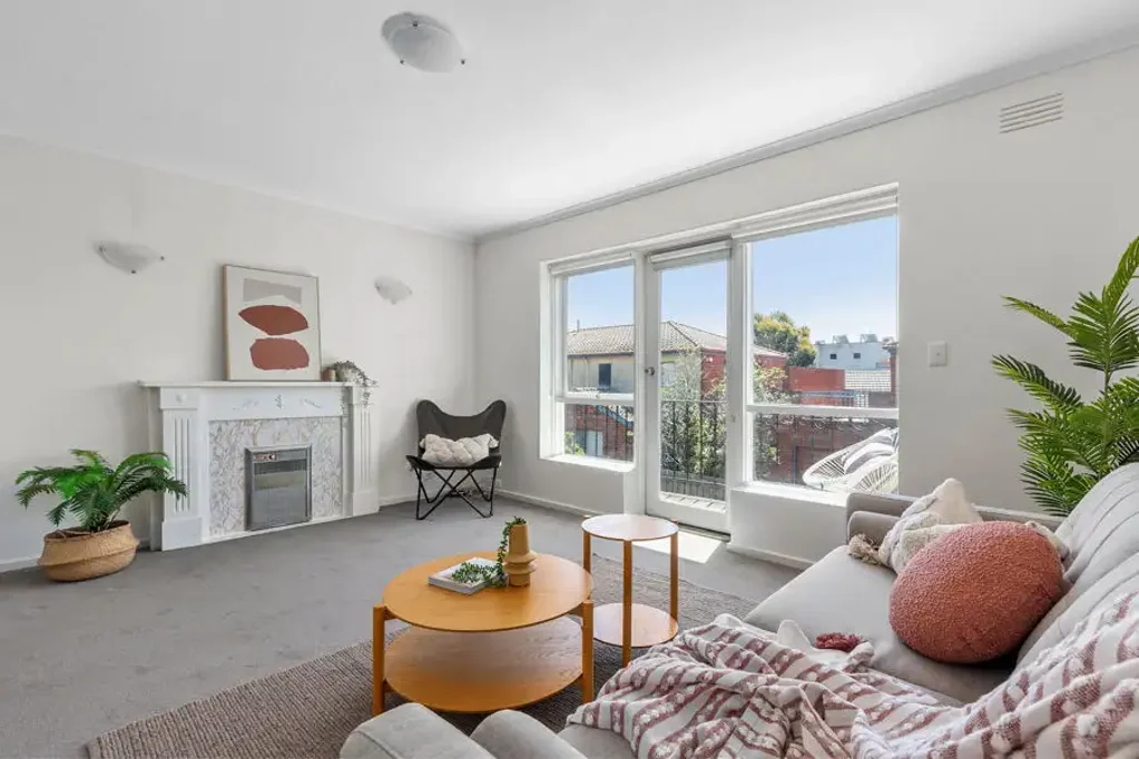 Brunswick West 2Kwarto North Facing Living, Great Start!
