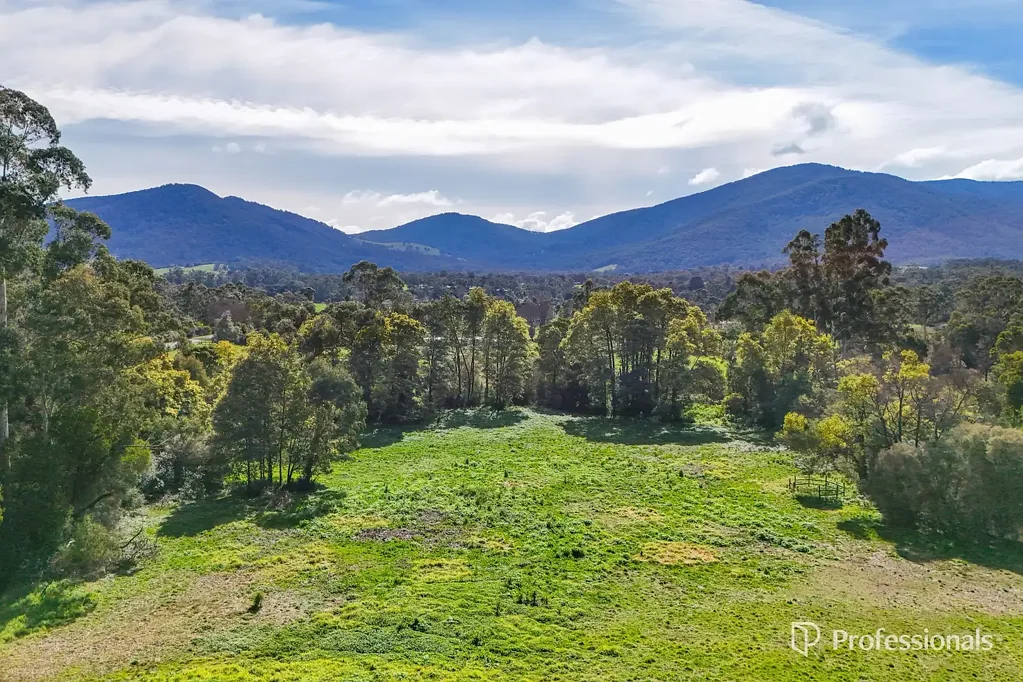 Launching Place RIVERFRONT ACREAGE IN AN OUTSTANDING LOCATION
