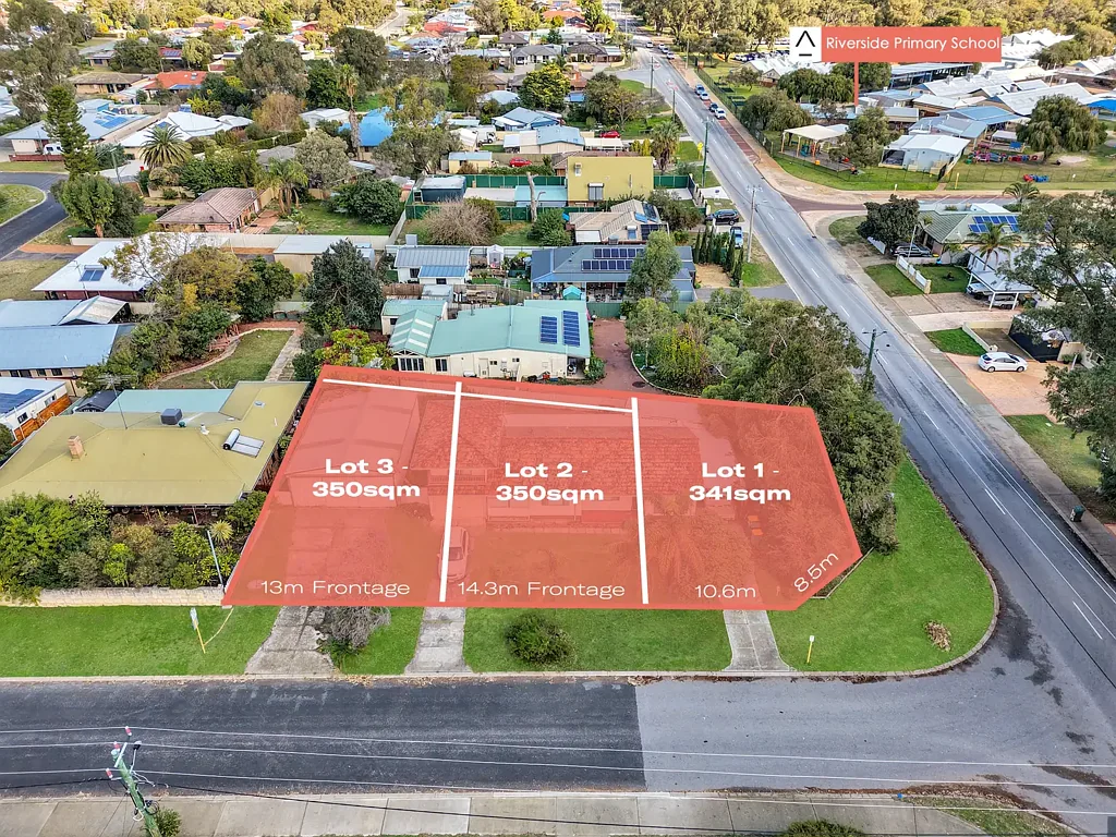 Greenfields  Choice of 3 Street Front Blocks in Outstanding Position