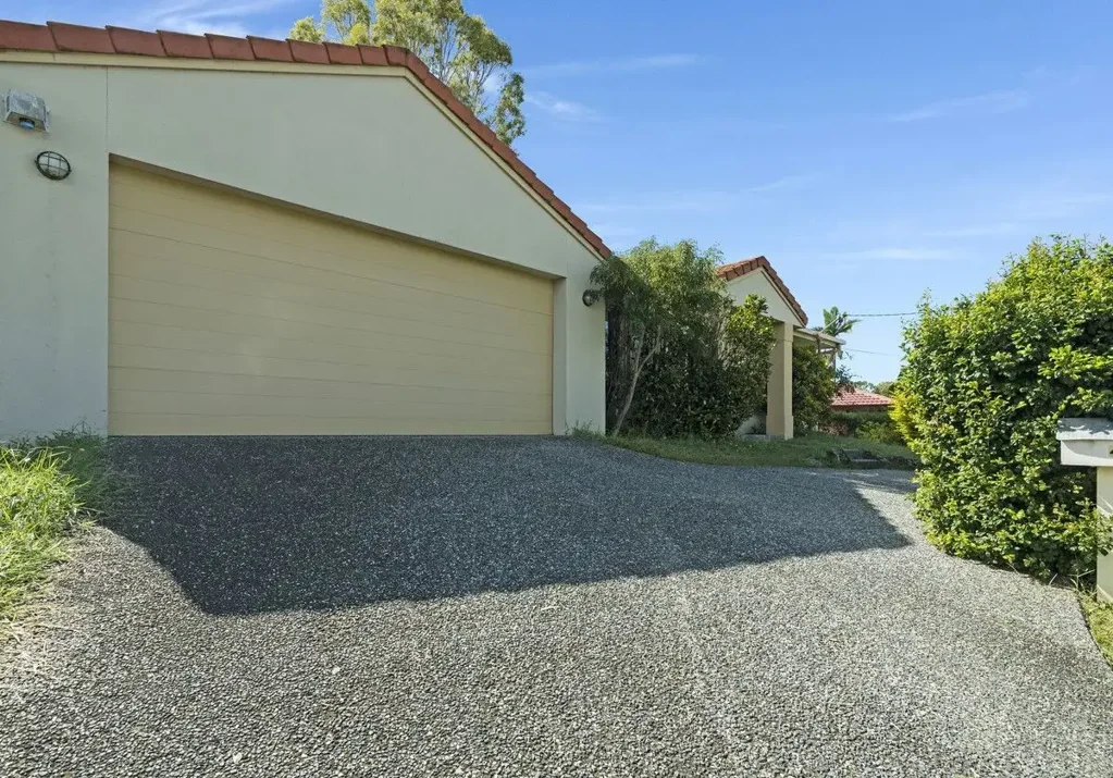 4 BEDROOM FAMILY HOME
