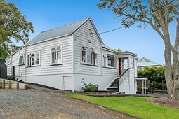 3 Gow Street, Helensville