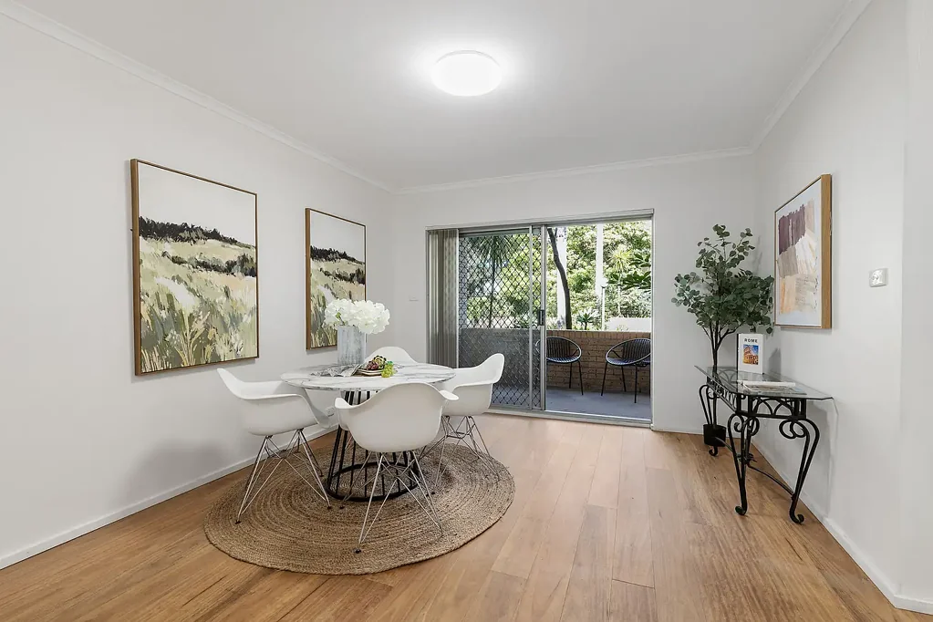 Hornsby 2Kwarto Double brick ground floor apartment in ultra convenient location