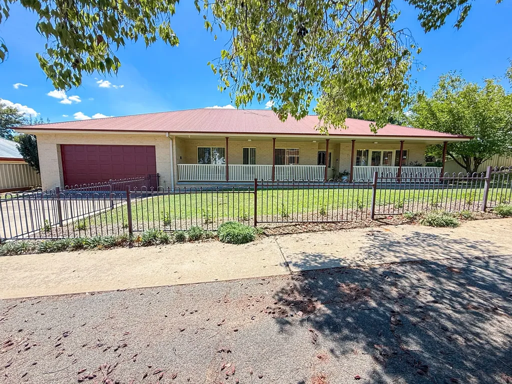 73-75 Audley Street, Narrandera, NSW 2700