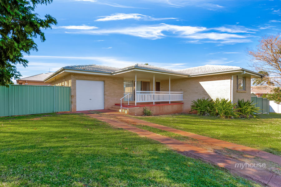 194 MACKENZIE ST, RANGEVILLE QLD 4350, 0 rūma, 0 rūma horoi, House