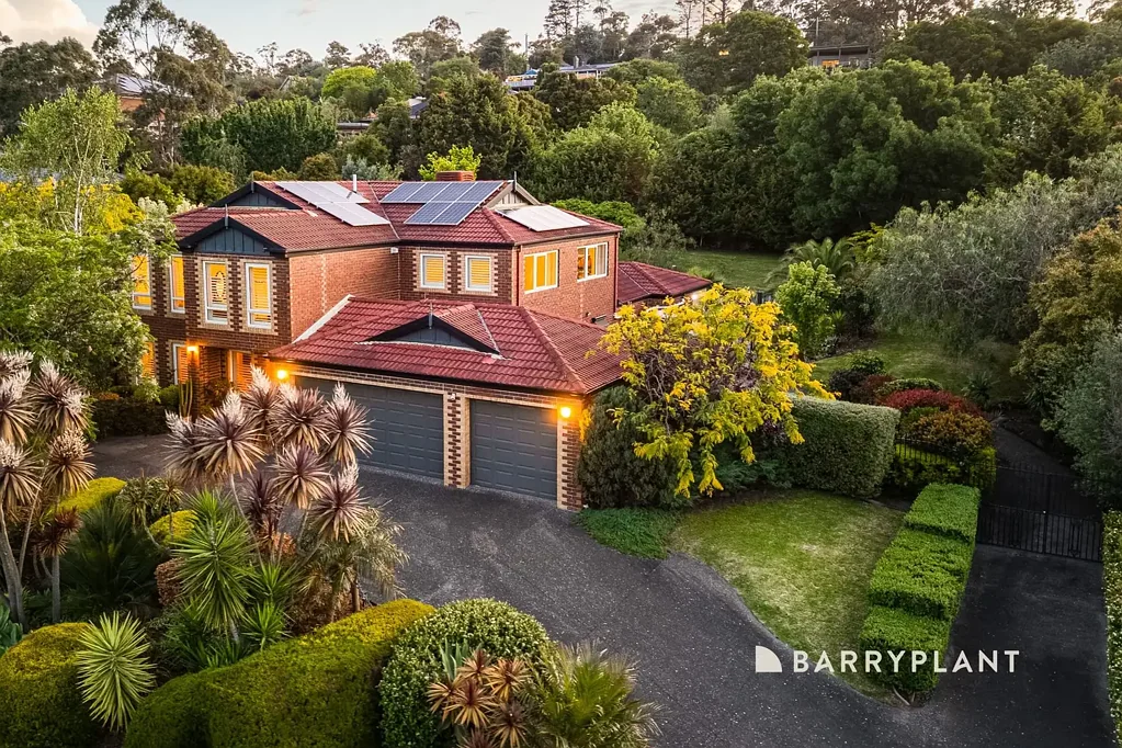 Lysterfield South 5Moenga Elevated Family Excellence in Prestigious Churchill Park on 2300m2