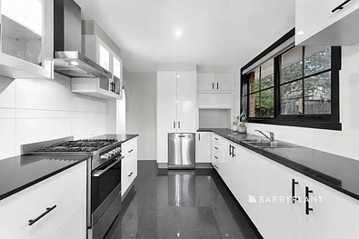 2/2 Adamson Road, Beaconsfield, VIC 3807, 3房, 1浴, House