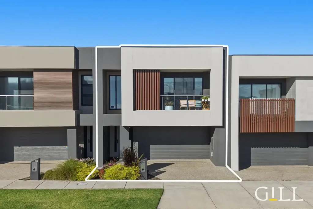 Clyde North 4房  Modern Family Living in Prestigious Ramlegh Springs Estate