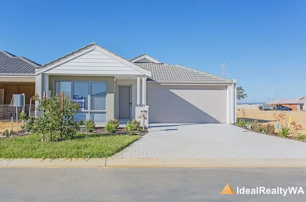 Spacious & Modern Family Home in Prime Location
