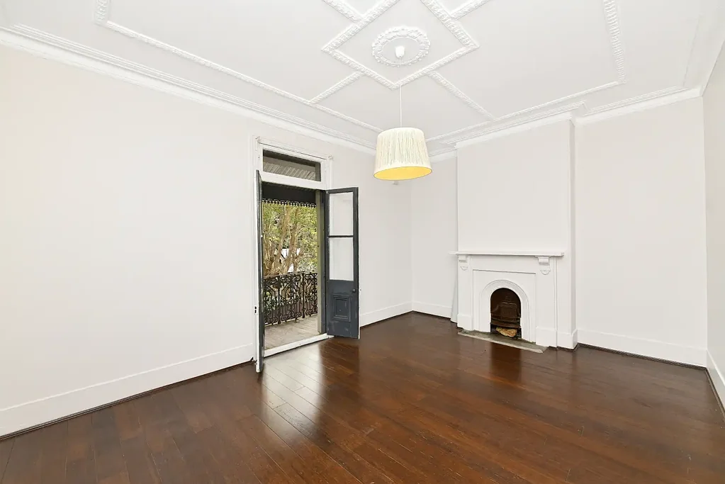 Grand Terrace With Leafy Park Views