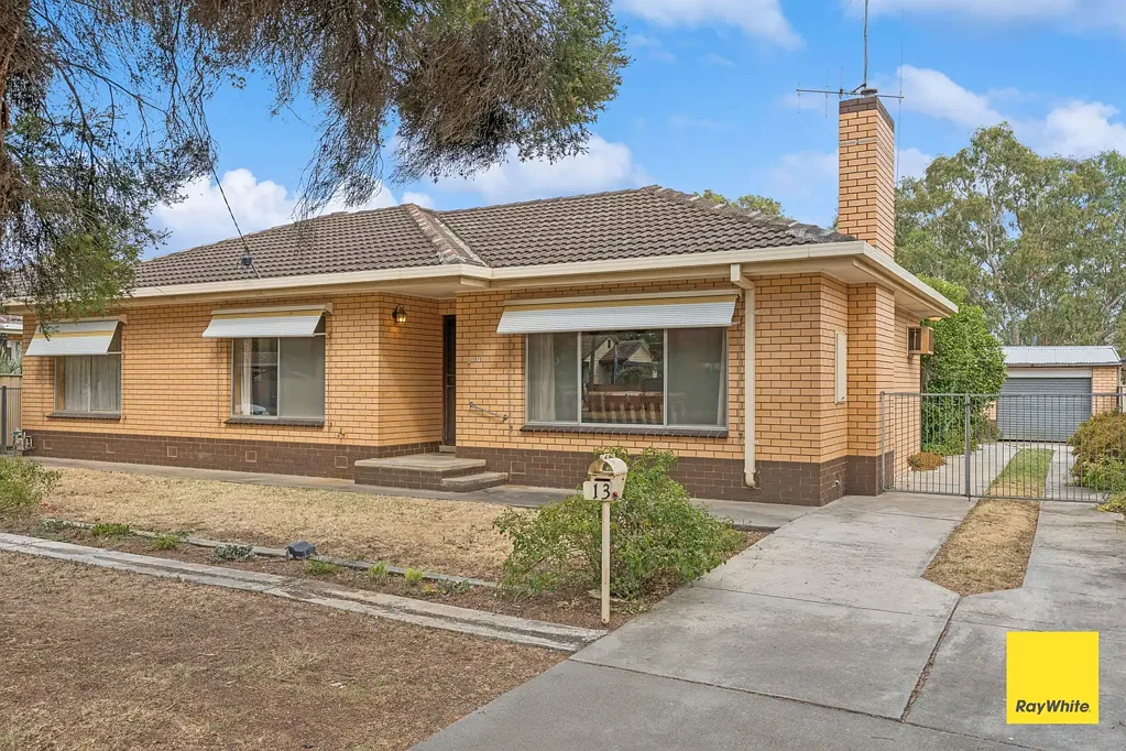 13 Mitchell Street, Kangaroo Flat, VIC 3555