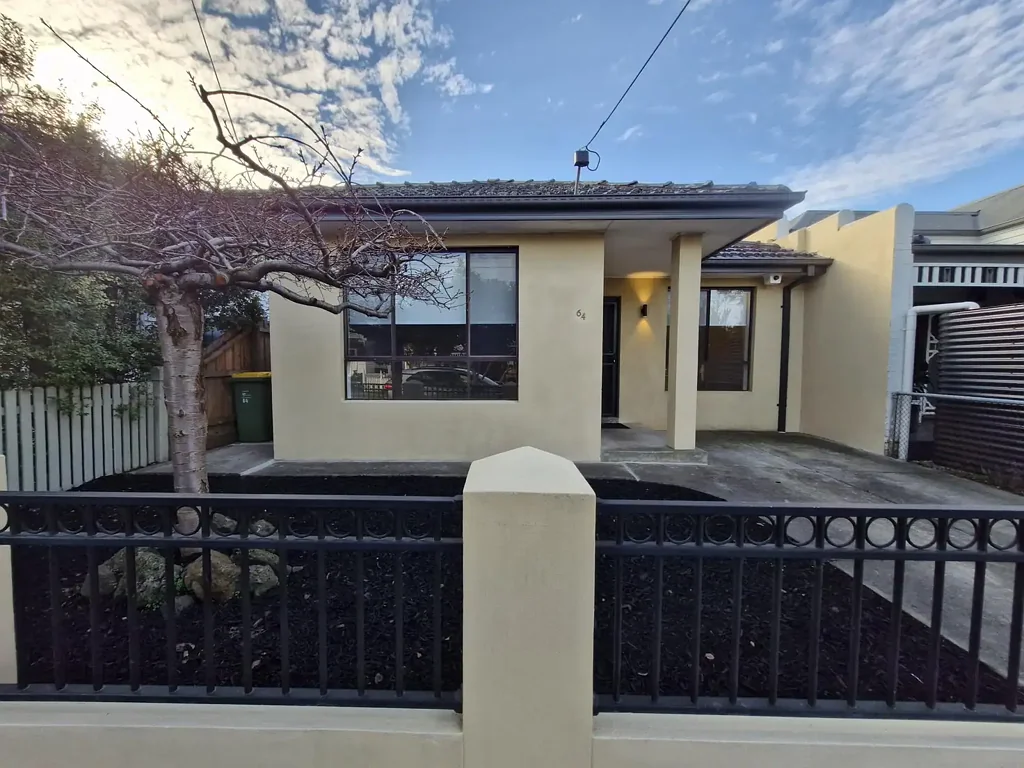 FRESHLY SEMI RENOVATED 4 BEDROOM!