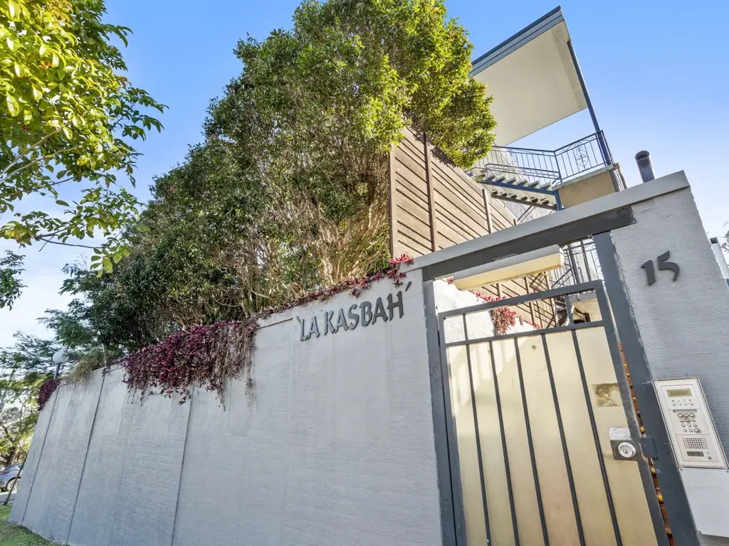 West End 1ਬੈੱਡਰੂਮ Cosmopolitan Living in the Heart of West End "Lakasbah"