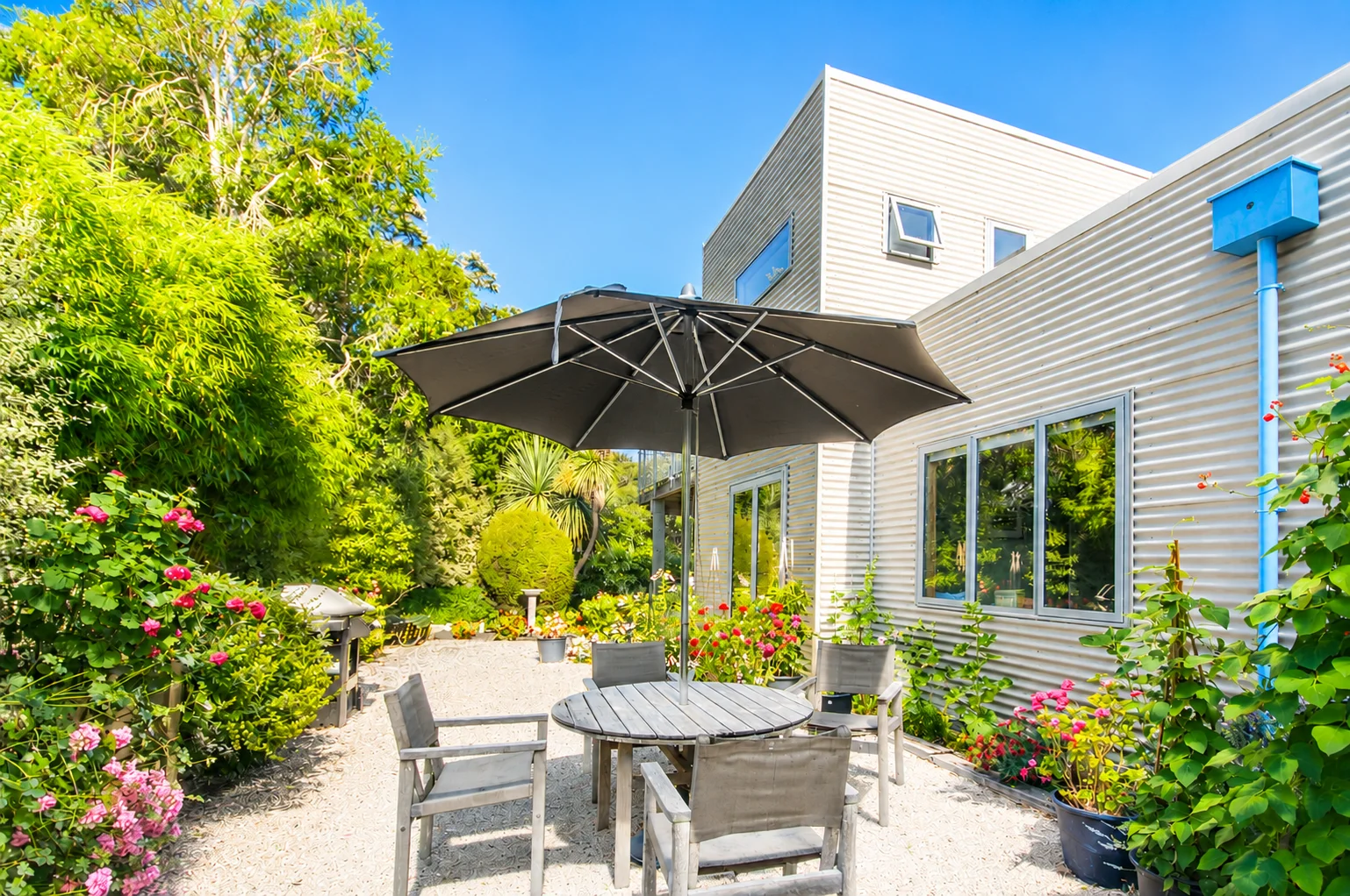 Wainui 3房  This Beauty ticks all the Boxes. Viewing a Must.