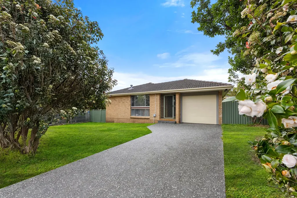 125 West Birriley Street, Bomaderry, NSW 2541