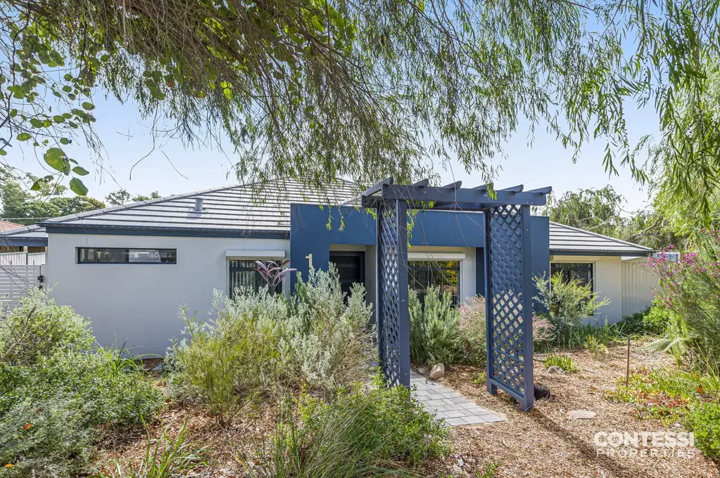 South Lake 4 Slaapkamer Modern Family Living on a Corner Block