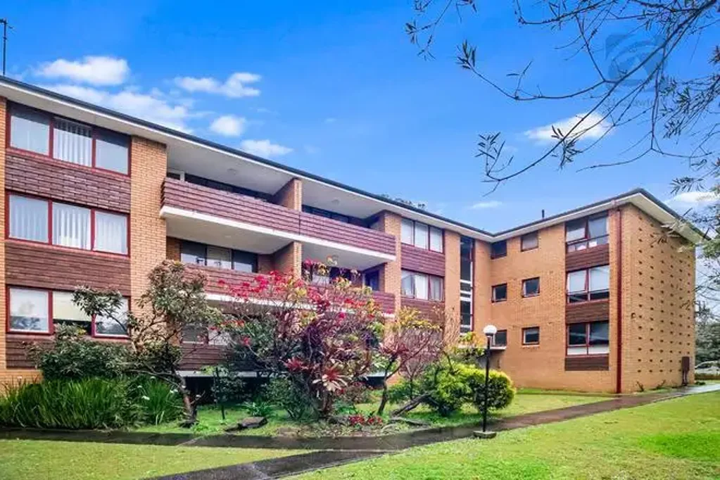 Bankstown 2બેડરૂમ Top Floor Apartment in a Prime Location